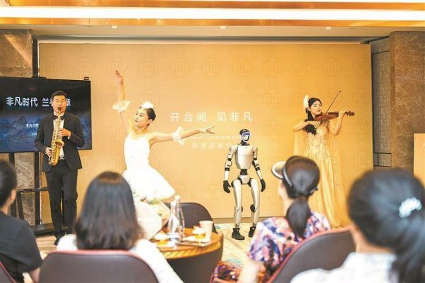 股票配资8倍 租赁市场价格“退烧” 租个人形机器人从每天两万元降至数千元